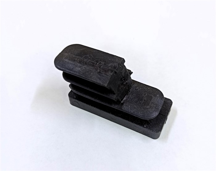 Заглушка 40х20 под углом, для ножек верстака 2760